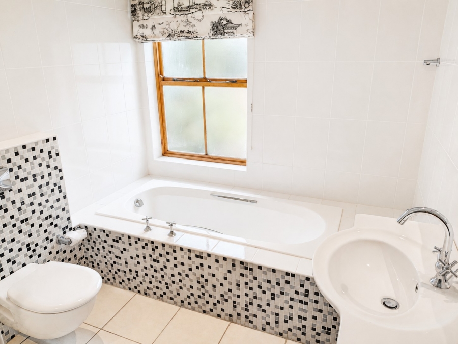 To Let 3 Bedroom Property for Rent in Simons Kloof Western Cape